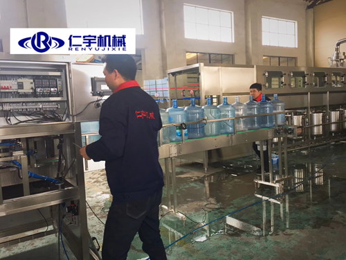 桶装水灌装机厂家 桶装水灌装机厂家